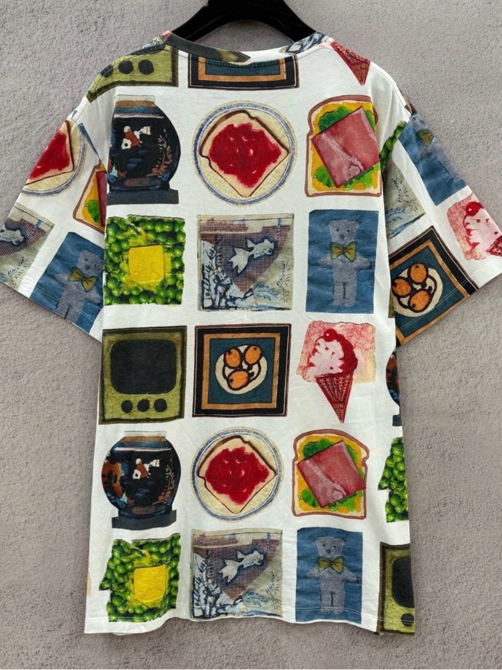 Loewe White Short-Sleeve Graphic Kids Tee with Multi-Color Prints - Picture 2 of 4